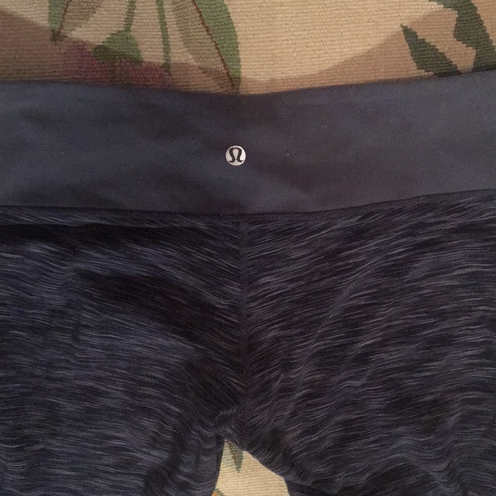 EUC lululemon athletica gray leggings
